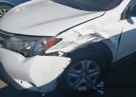 2015 Toyota Rav4 Le z USA, uszkodzony, nr VIN 2T3BFREVXFW247482